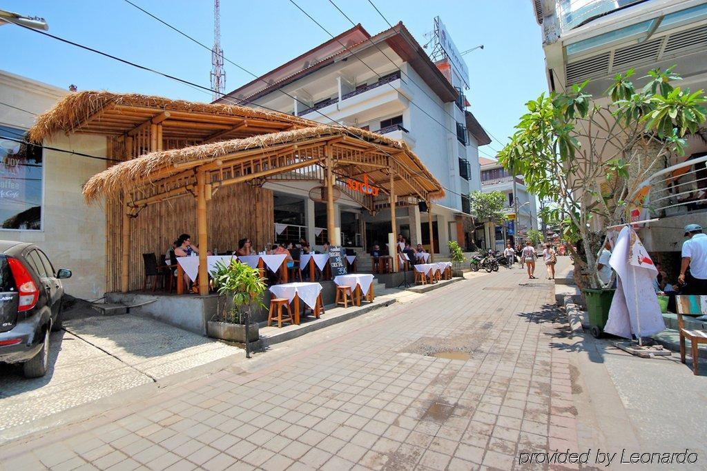 Kuta One Party Hotel Kültér fotó