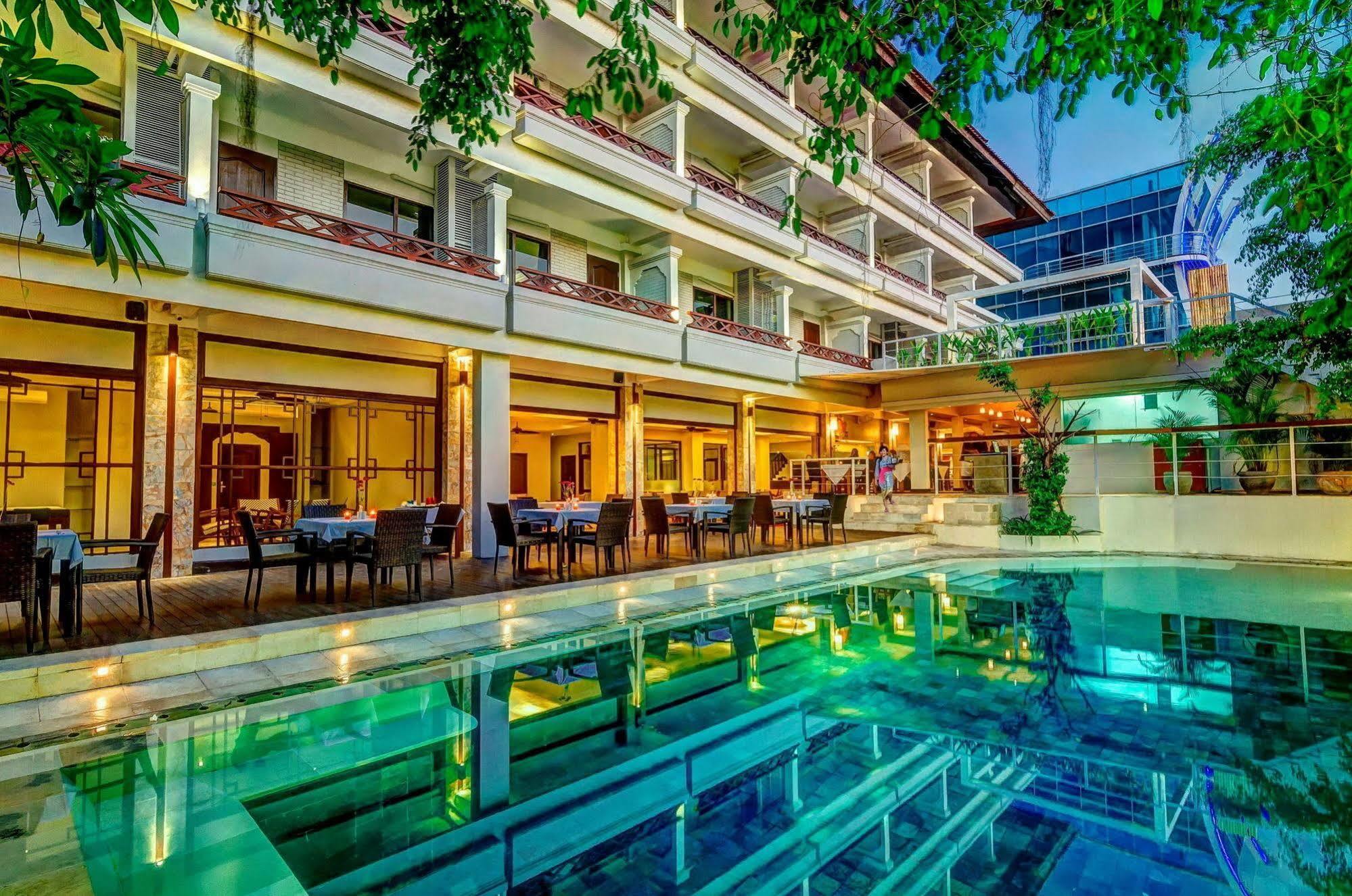 Kuta One Party Hotel Kültér fotó
