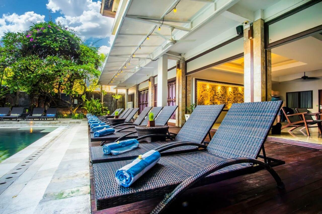 Kuta One Party Hotel Kültér fotó